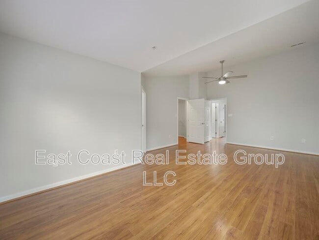 Building Photo - 6100 Newport Terrace