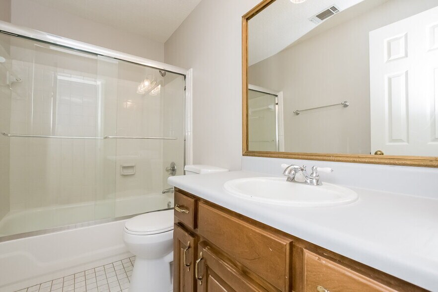 Building Photo - 6858 Creekwood Dr