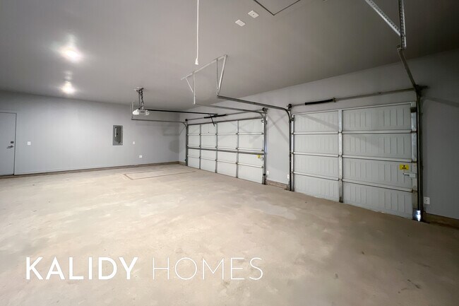 Building Photo - 214 Olde Ml Ct