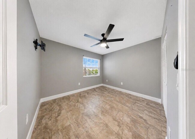 Building Photo - 1028 Apollo Beach Blvd