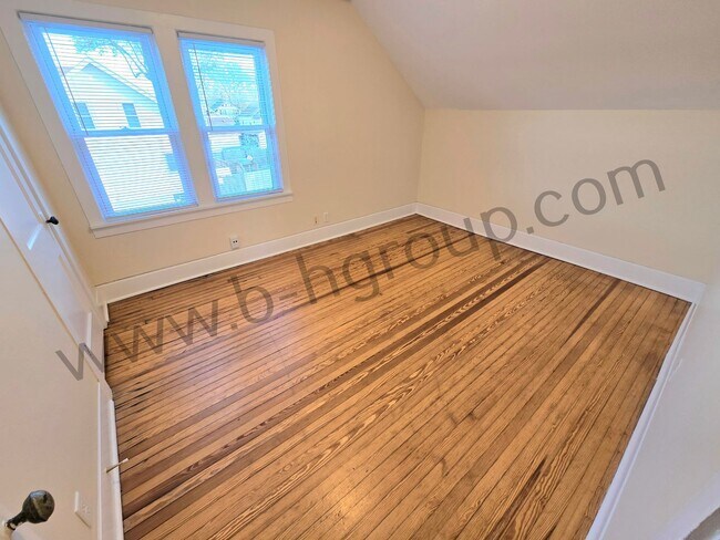 Building Photo - 1313 73rd St