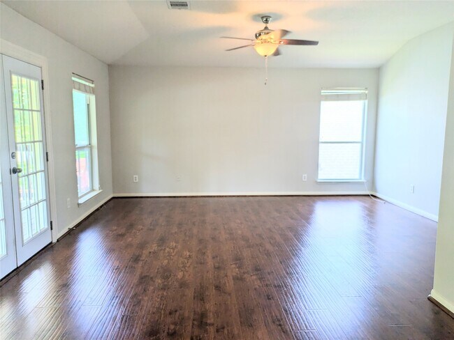 Building Photo - 2716 Park Falls Dr