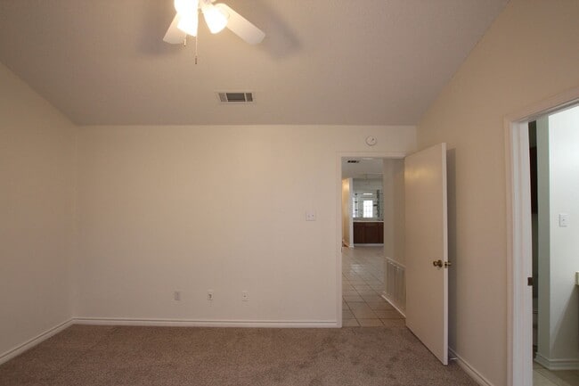 Building Photo - Available Now! 2 Bedroom 2 BathTownhome!