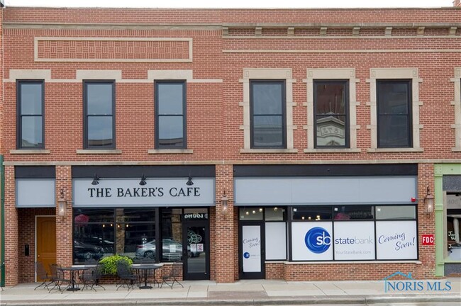 Primary Photo - 410 S Main St
