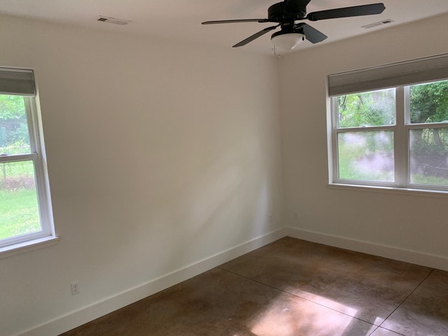 Building Photo - 420 S Church Ave