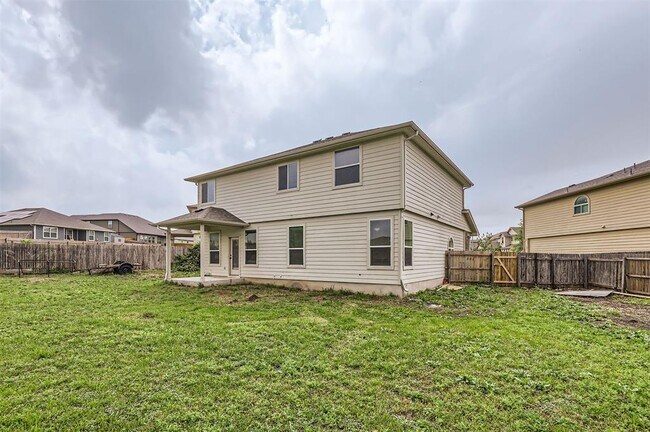 Building Photo - 131 Lavaca Loop