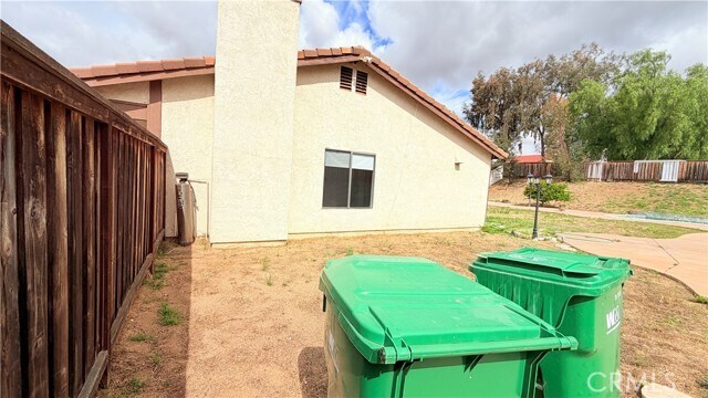 Building Photo - 24856 Sunday Dr