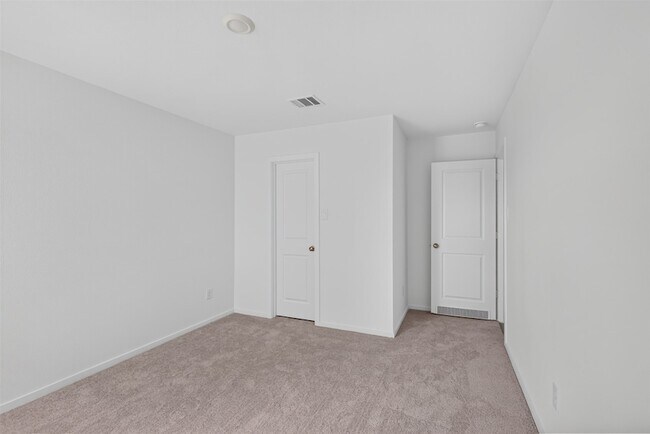 Building Photo - 3008 Calhoun Fls Dr