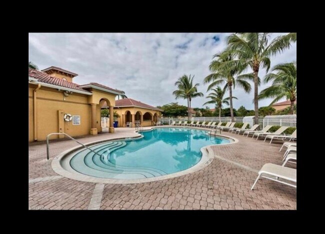 Building Photo - Furnished 2 bedroom 2 bathroom condo