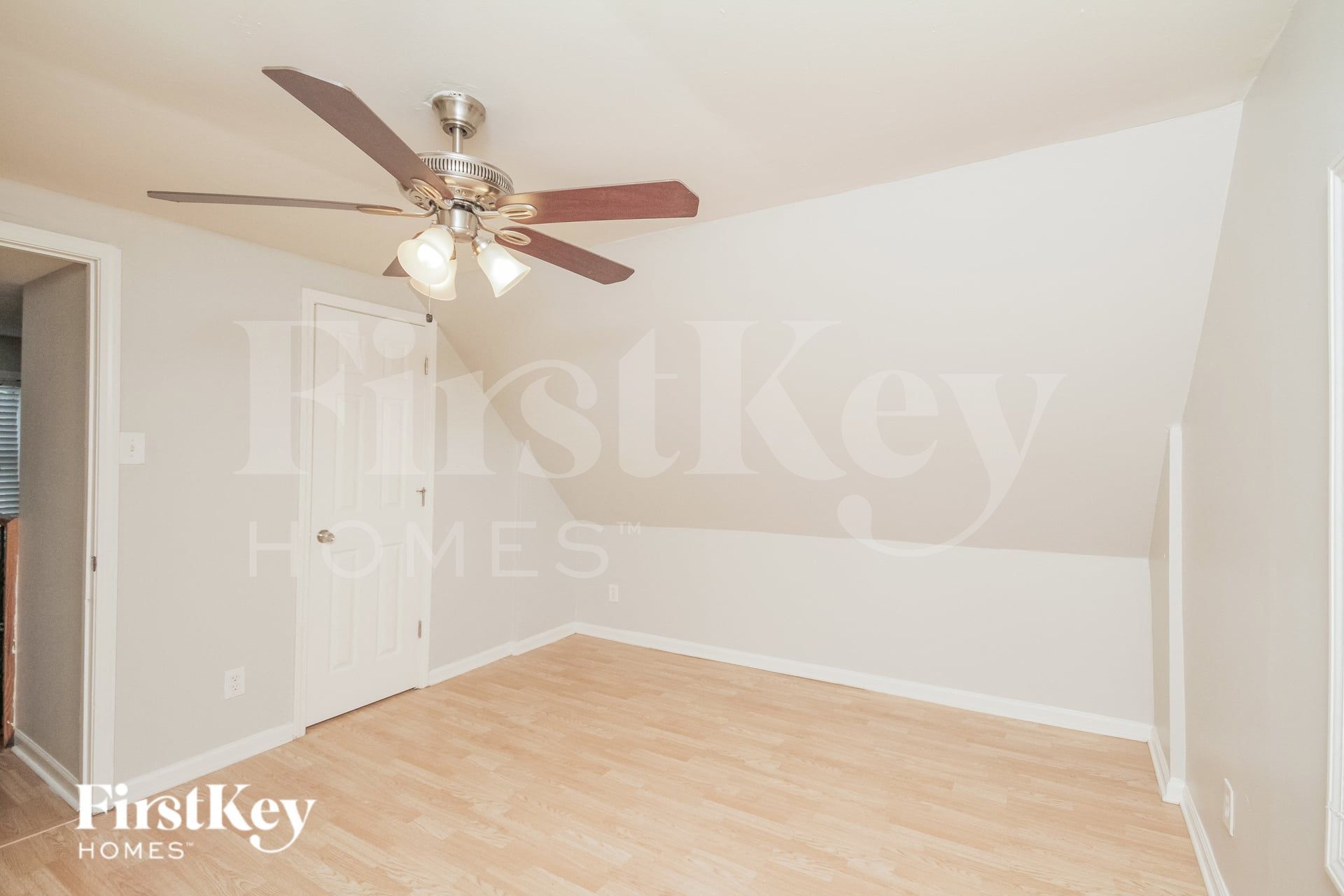 Building Photo - 15006 Avers Ave