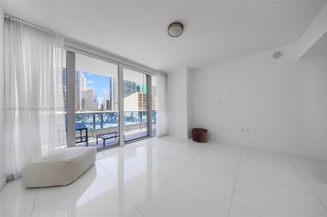 Building Photo - 200 Biscayne Blvd Way