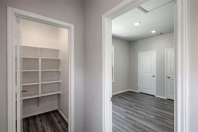 Building Photo - 11632 Vistawood St