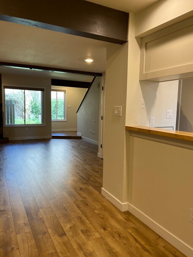 Building Photo - 2979 Shady Holw E