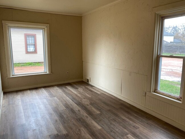 Building Photo - 1331 Grand Ave