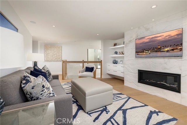 Building Photo - 130 S Bay Front