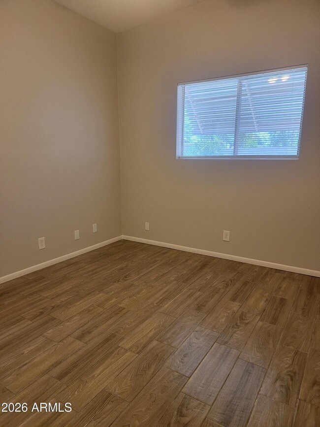 Building Photo - 204 N Standage