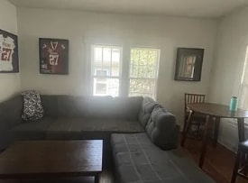 Building Photo - 1208 S Lincoln St