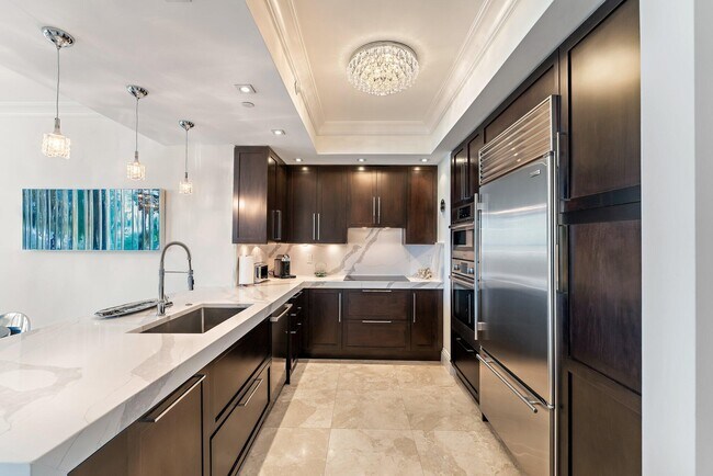 Building Photo - 2700 N Ocean Dr