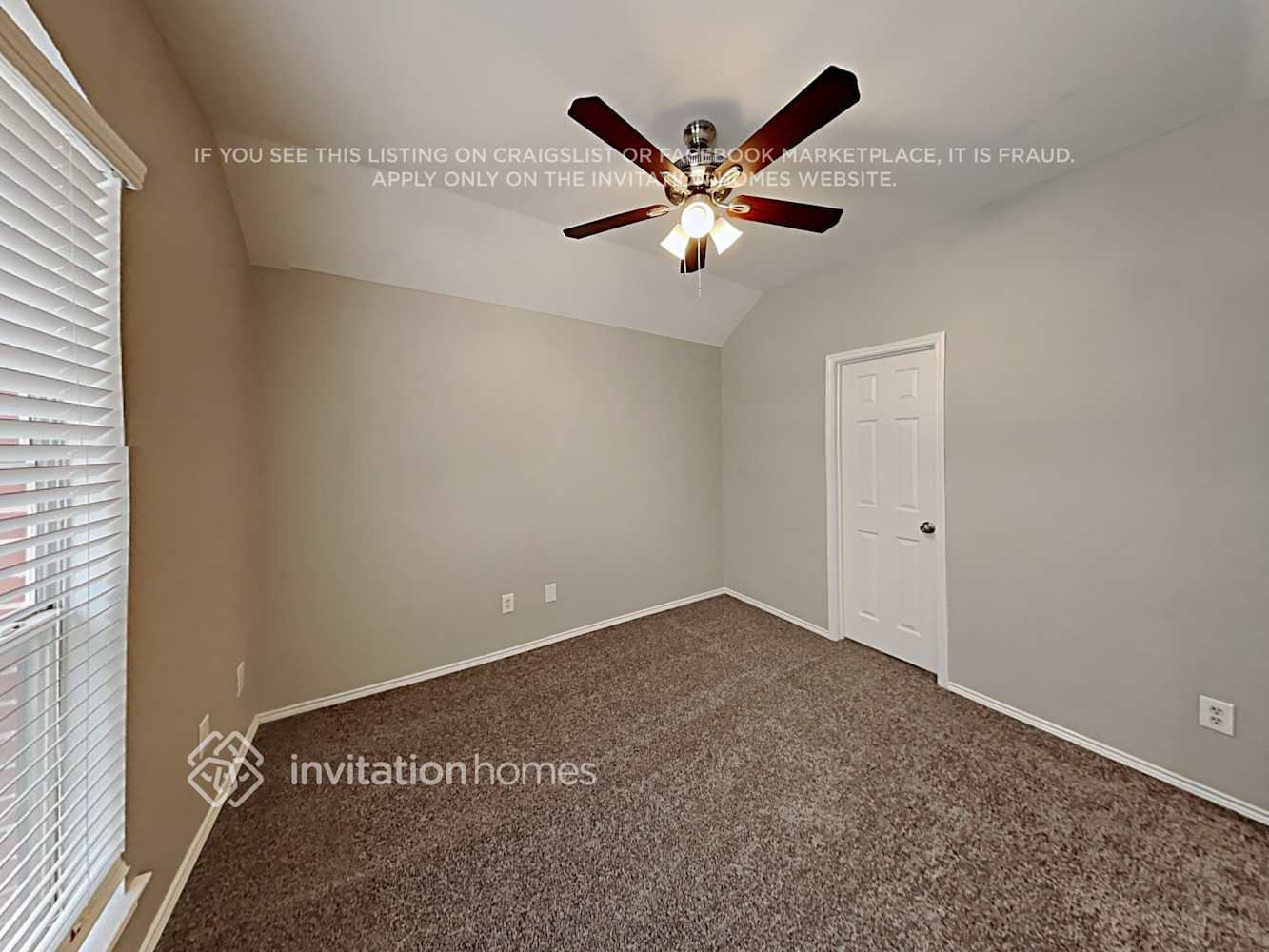 Building Photo - 1133 Finch Cir