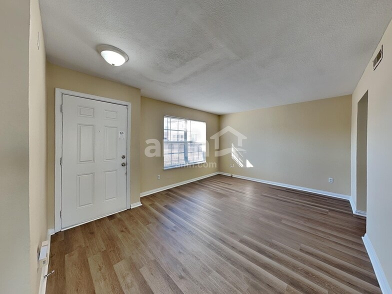 Building Photo - 11534 planewood Ct