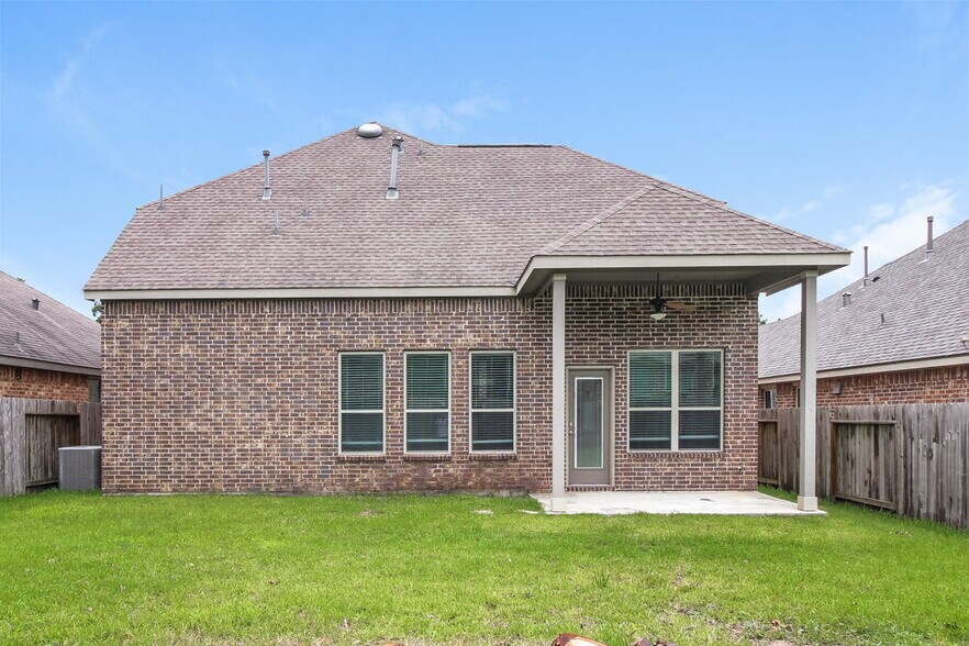 Building Photo - 23434 Banksia Dr