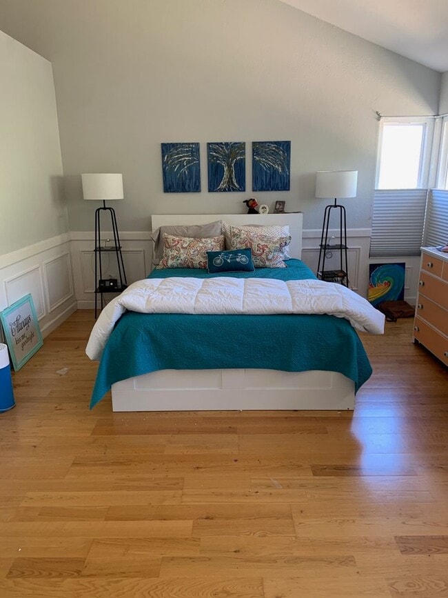 Building Photo - Rare Opportunity to live in the Arbors on ...