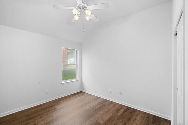 Building Photo - 2305 Boulder Run