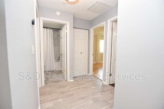 Building Photo - 8212 Riverboat Dr