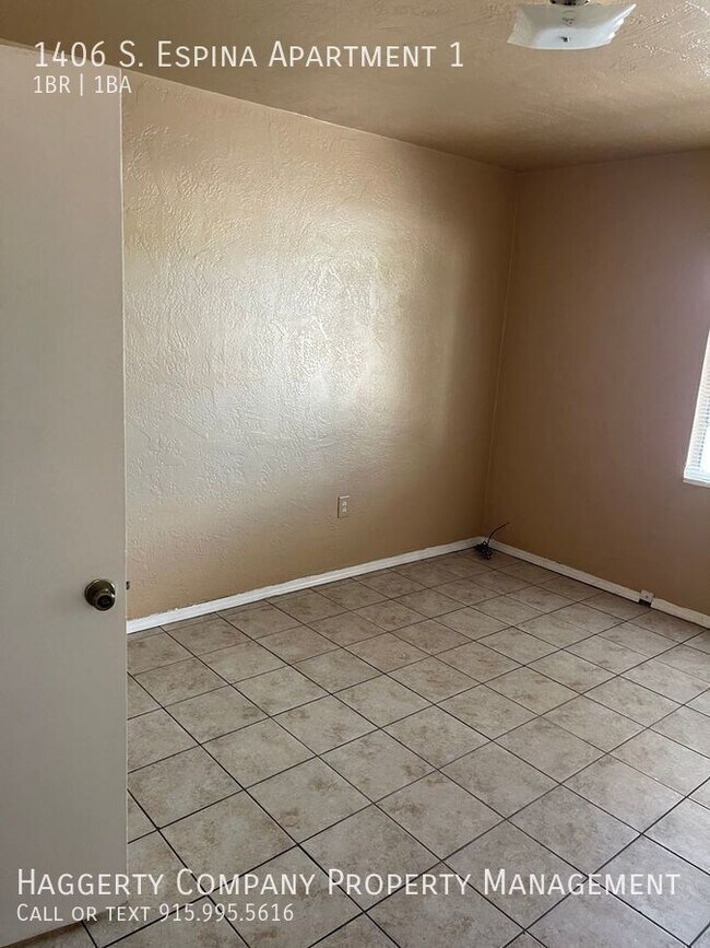 Building Photo - 1406 S Espina St