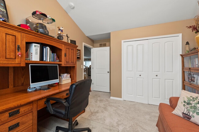 Building Photo - 21868 Kensett Dr