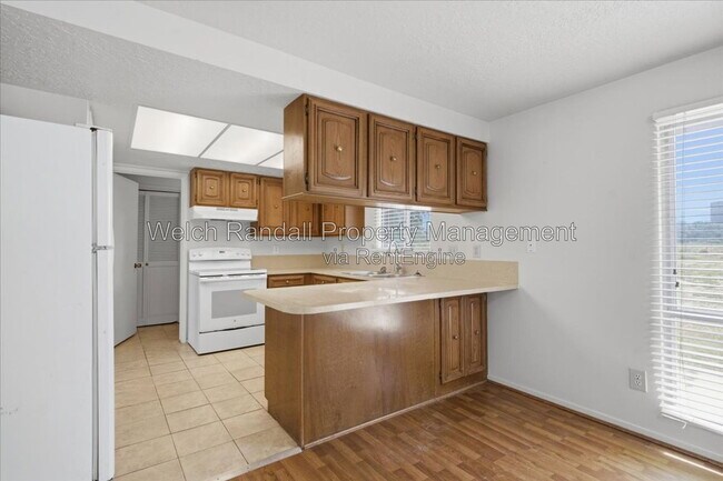 Building Photo - 3548 S Midland Dr