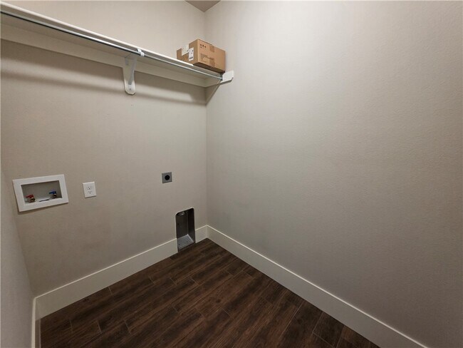 Building Photo - 616 Mill Pond Wy