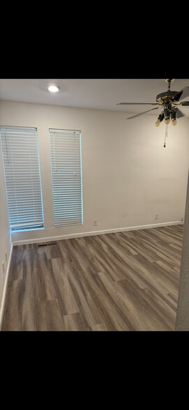 Master bedroom - 303 Roundtree Ct