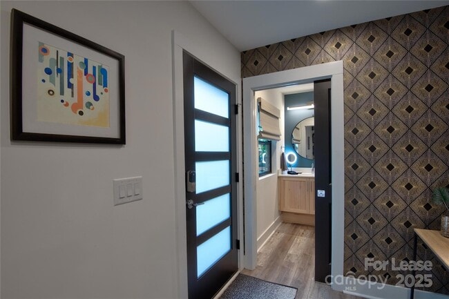 Building Photo - 3945 Rockfern Rd