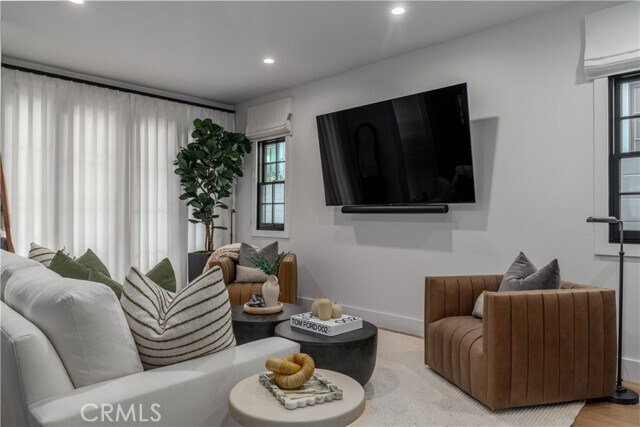 Building Photo - 107 Via Koron