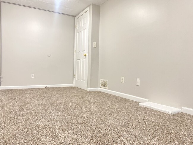 Building Photo - 4420 N 48th St