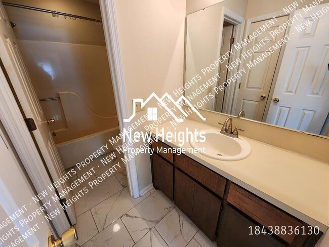 Building Photo - Traditional style home in Citadel Woods!