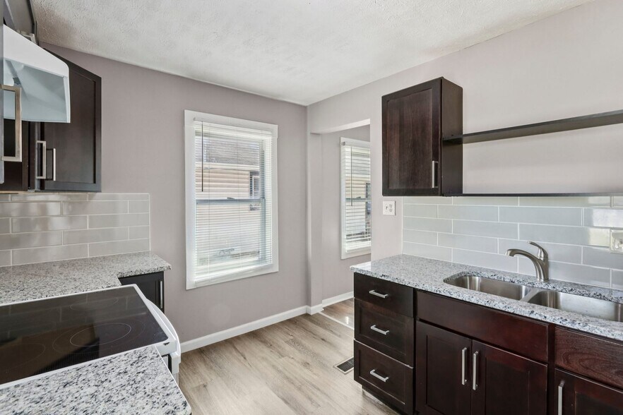 Building Photo - Coming Soon! West Side Two Bedroom Home wi...