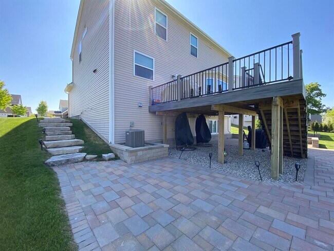 Building Photo - 4263 Lilac Ln