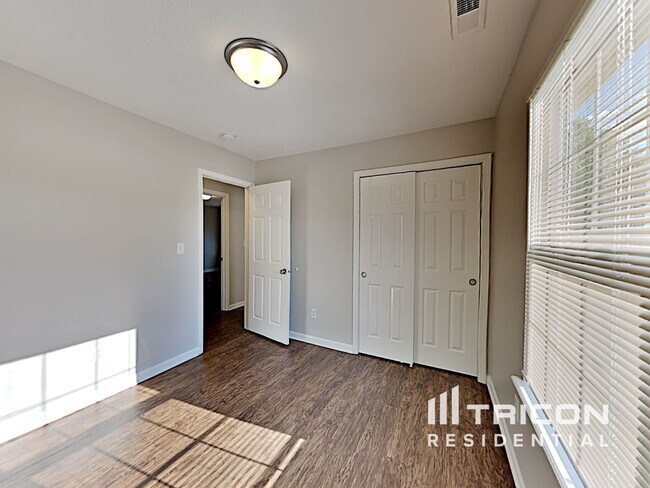 Building Photo - 1064 Halifax Lane Indianapolis IN