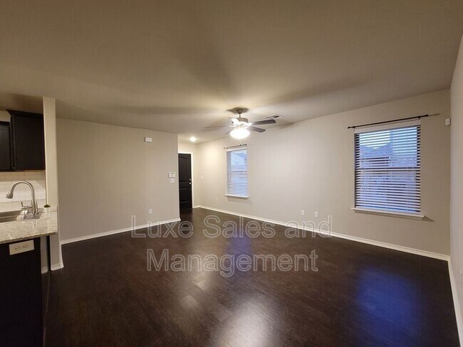 Building Photo - 8808 SW 45th St
