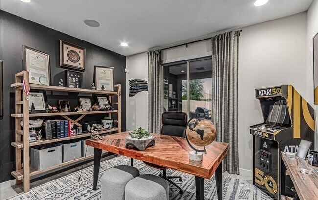 Building Photo - 5059 N 183rd Ln