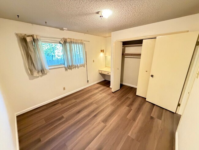 Building Photo - 3 Bedroom | 2 Bathroom | Single-Family Home in Sacramento