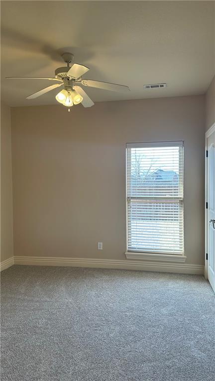 Building Photo - 2005 SW Pinoak Ave