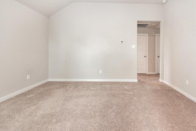 Building Photo - 10651 Whitejacket
