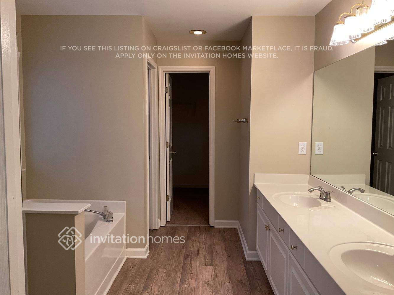 Building Photo - 655 River Overlook Dr NW