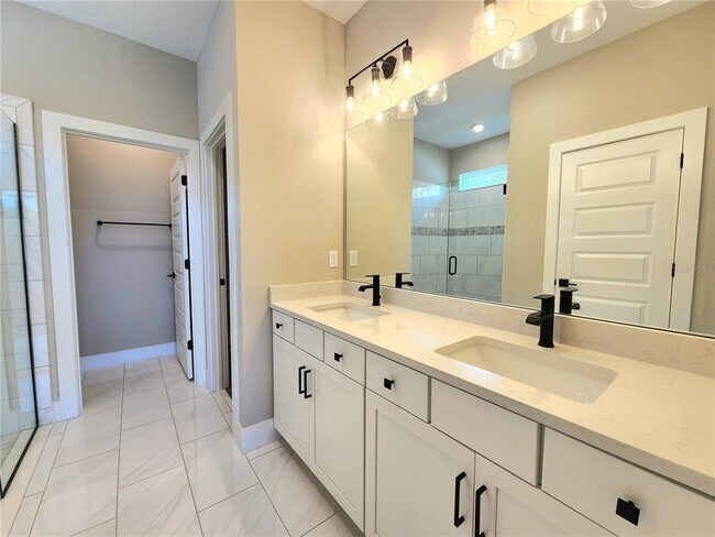 Building Photo - 3615 Savanna Palms Ct