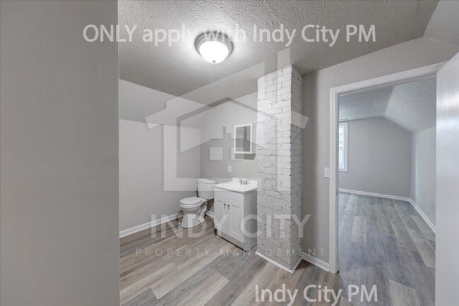 Building Photo - 53 E Raymond St