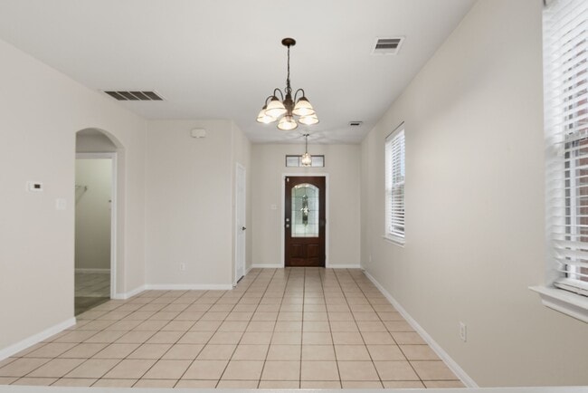 Building Photo - 1702 Bonnyton Ln
