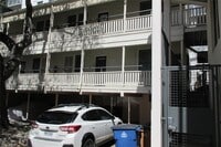 Building Photo - 800 San Antonio St